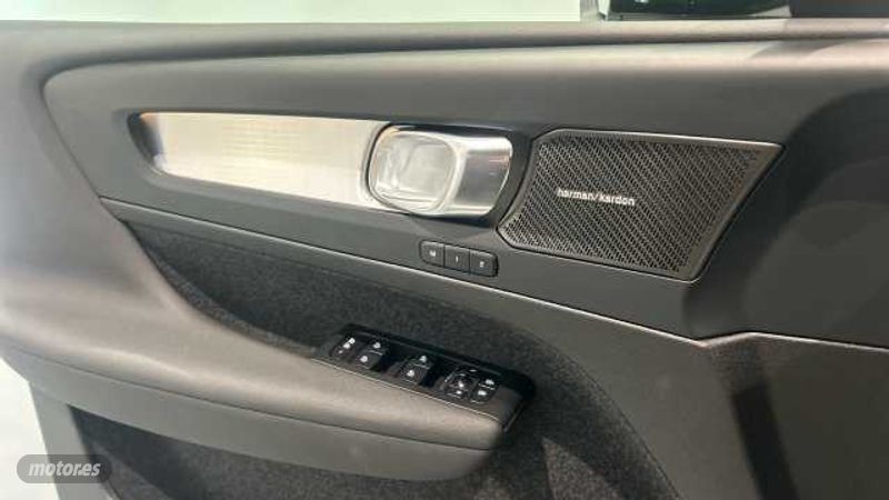 Volvo XC40 - foto 30