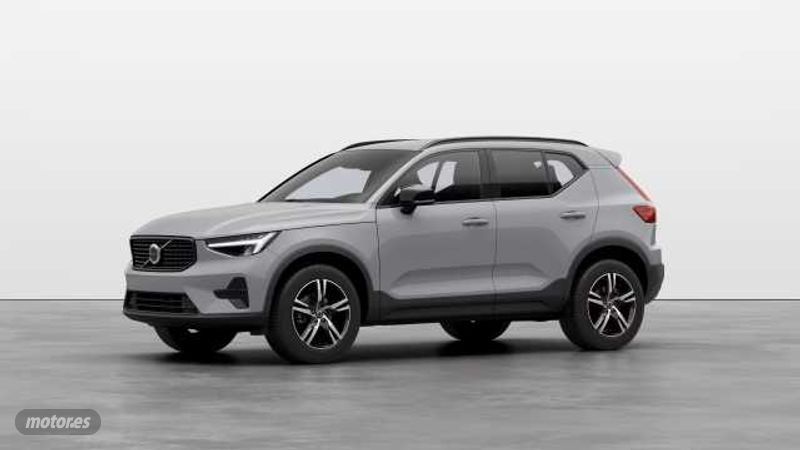 Volvo XC40 XC40 Plus, B3 Mild hybrid, Gasolina, Dark de 2025 con 1 Km por 40.900 EUR. en Madrid