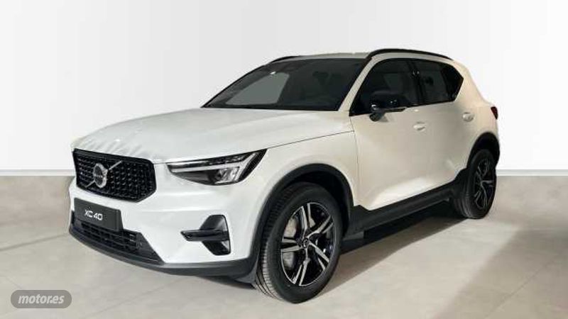 Volvo XC40 XC40 Plus, B3 Mild hybrid, Gasolina, Dark de 2025 con 8 Km por 41.900 EUR. en Valencia