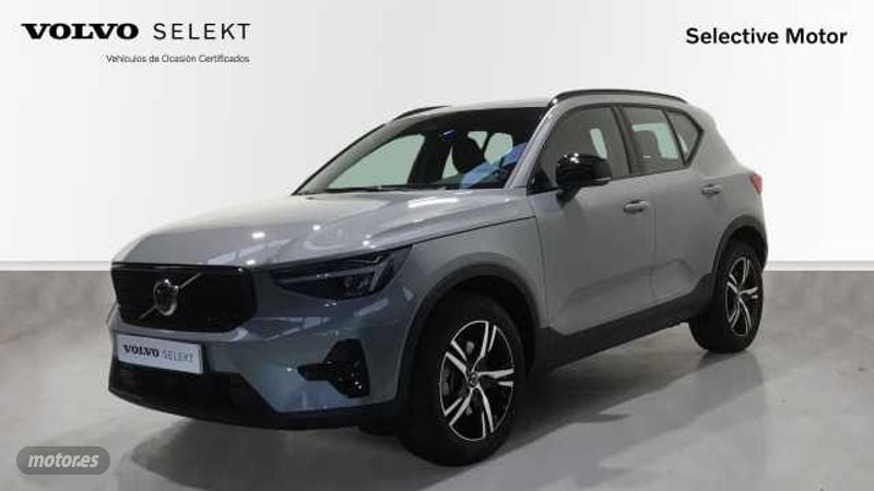 Volvo XC40 XC40 PLUS B3 MILD HYBRID GASOLINA de 2025 con 6 Km por 42.900 EUR. en Cantabria