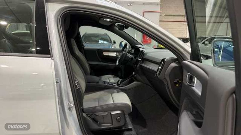 Volvo XC40 - foto 43