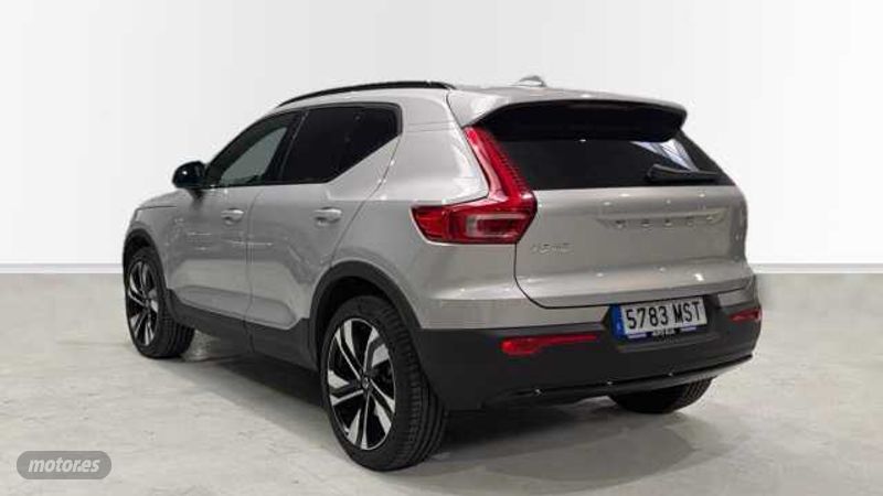 Volvo XC40 - foto 2