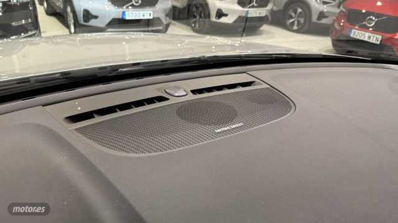 Volvo XC40 - foto 23