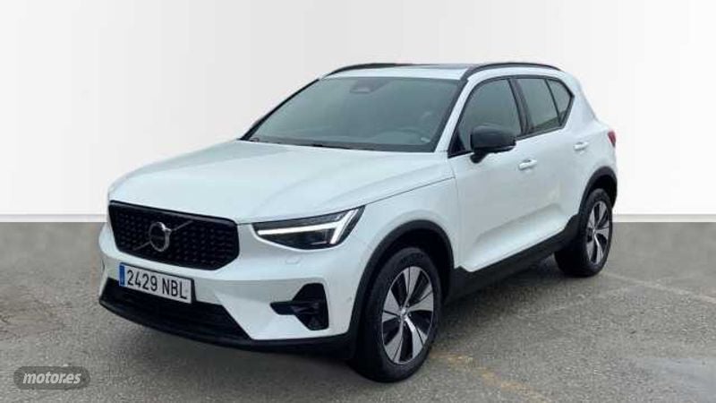 Volvo XC40 XC40 Plus, B3 Mild hybrid, Gasolina, Dark de 2025 con 1 Km por 44.000 EUR. en Sevilla
