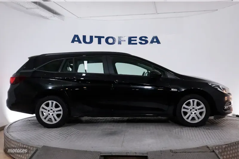 Opel Astra - foto 8