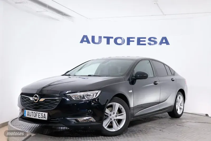 Opel Insignia 1.6 CDTI GRAND SPORT TURBO D 136CV 5P # PARKTRONIC, LIBRO de 2017 con 199.300 Km por 8...