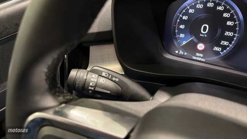 Volvo XC40 - foto 18