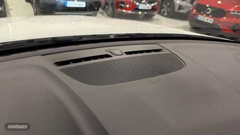 Volvo XC40 - foto 22