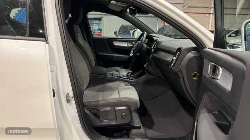 Volvo XC40 - foto 42