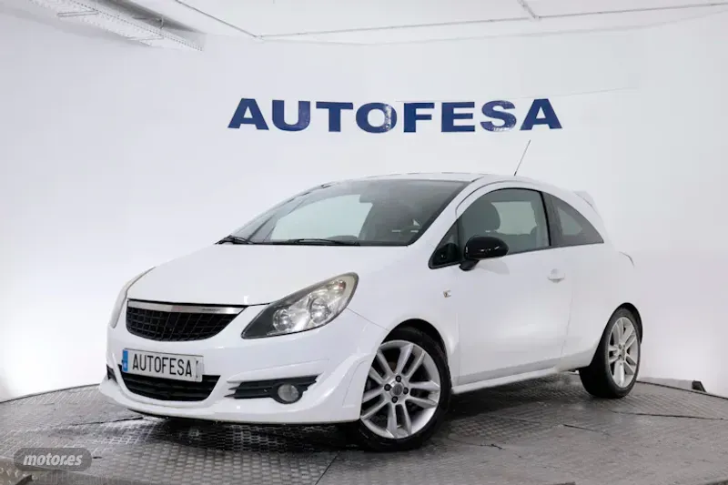 Opel Corsa 1.4 IRMSCHER SPORT 100CV 5P de 2011 con 186.000 Km por 4.850 EUR. en Madrid