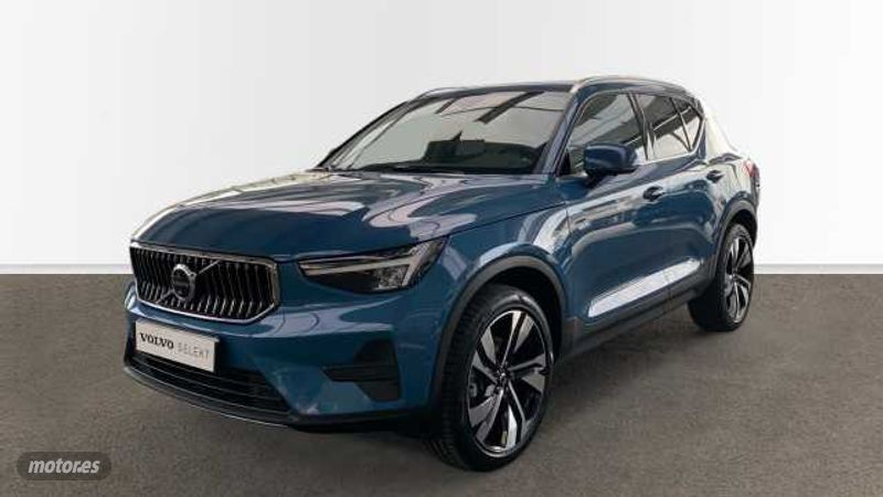 Volvo XC40 XC40 Plus, B4 AWD (gasolina), Gasolina, Bright de 2022 con 44.162 Km por 33.900 EUR. en Guipuzcoa