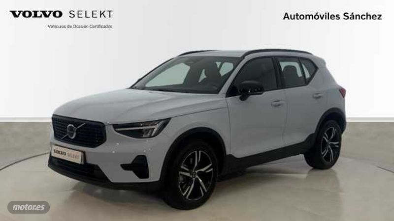 Volvo XC40 2.0 B3 PLUS DARK AUTO 163 5P de 2024 con 10.181 Km por 38.900 EUR. en Zaragoza