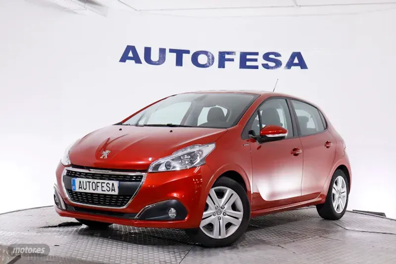 Peugeot 208 1.2 82CV SIGNATURE 5P S/S # PARKTRONIC, BLUETOOTH de 2019 con 67.300 Km por 8.450 EUR. e...