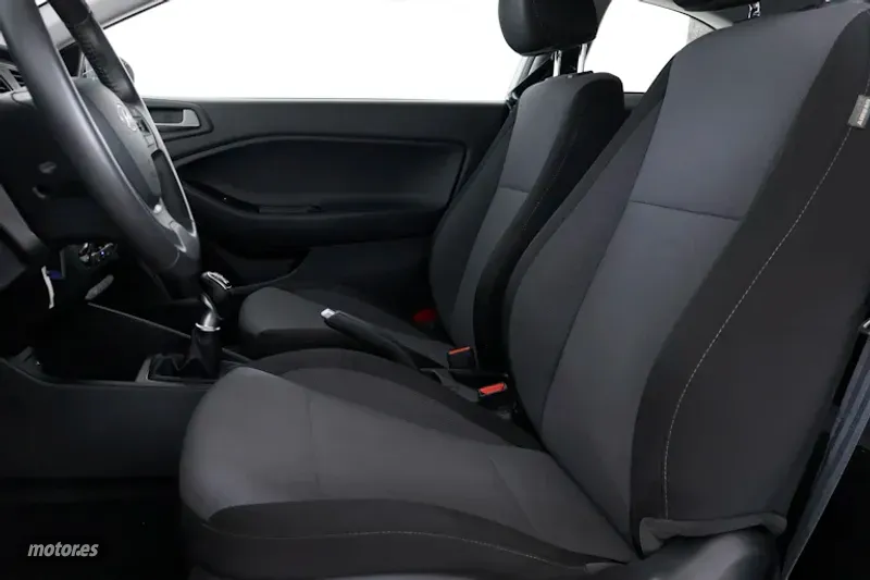 Hyundai i20 - foto 17