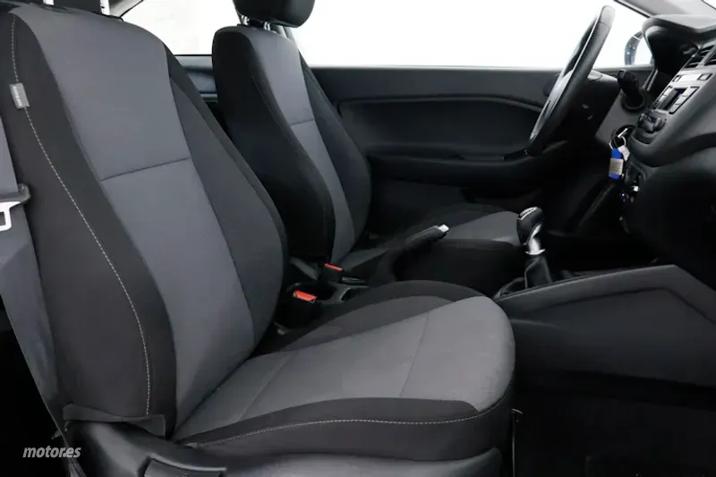 Hyundai i20 - foto 18