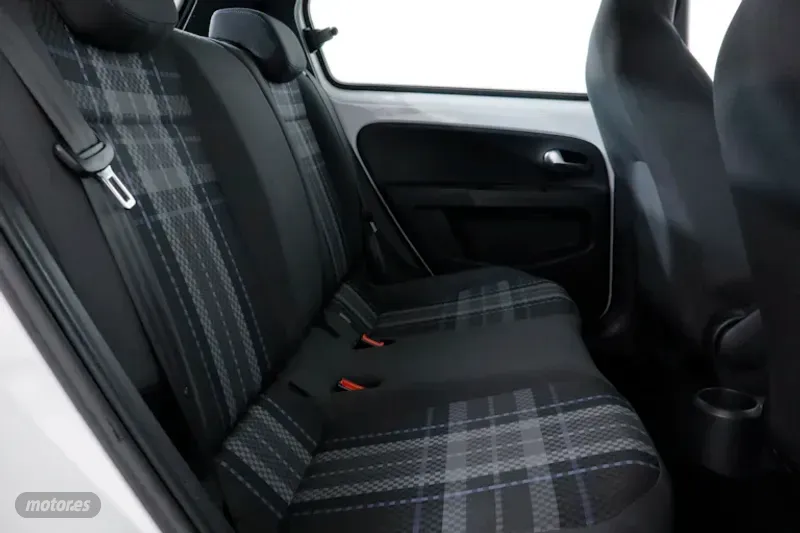 Volkswagen Up - foto 17