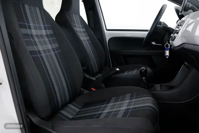 Volkswagen Up - foto 18