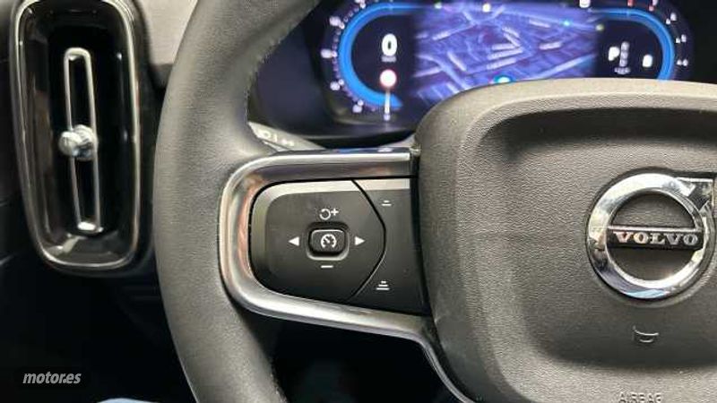 Volvo XC40 - foto 18