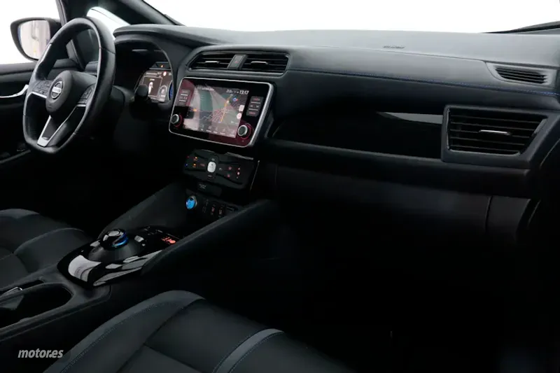 Nissan Leaf - foto 12