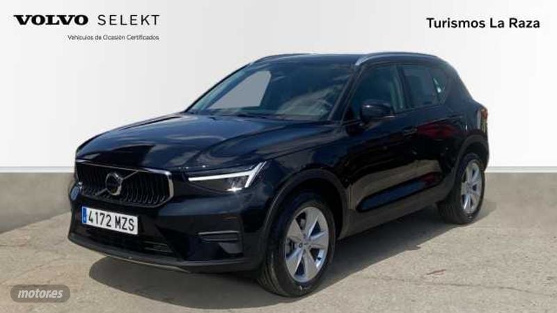 Volvo XC40 Core, B3 Mild Hybrid, Gasolina de 2025 con 1.104 Km por 42.500 EUR. en Sevilla
