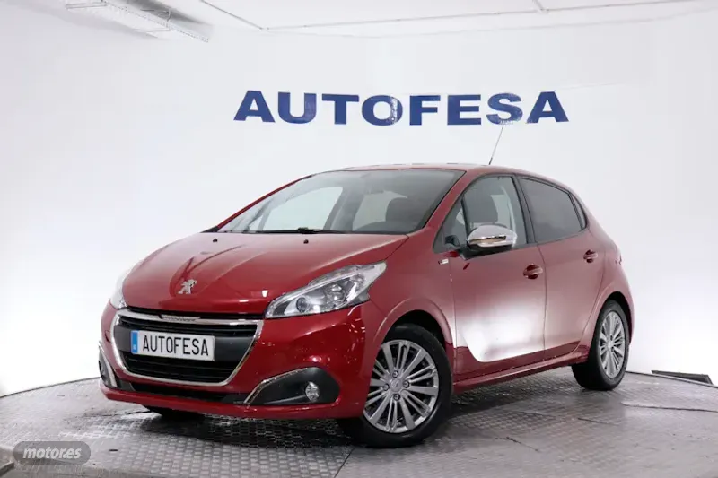Peugeot 208 1.2 STYLE 82CV 5P # NAVY de 2016 con 66.070 Km por 8.150 EUR. en Madrid