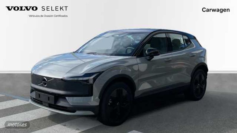 volvo ex30 2025 / 1km.