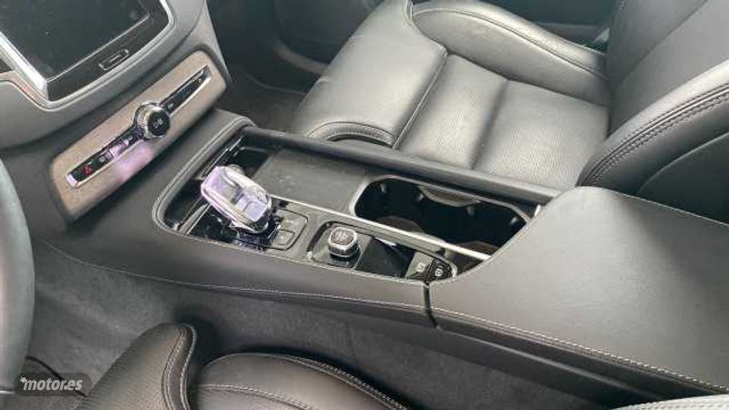 Volvo XC 90 - foto 17