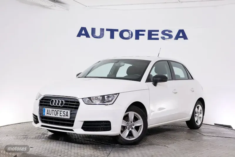 Audi A1 SPOTBACK 1.0 TFSI ULTRA 95CV 5P # NAVY,PARTRONIC de 2016 con 89.881 Km por 12.950 EUR. en Madrid