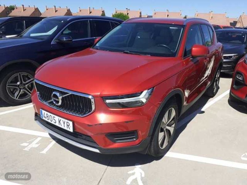 Volvo XC40 TODOTERRENO 1.5 T3 MOMENTUM 163CV 5P de 2019 con 92.891 Km por 22.900 EUR. en Sevilla