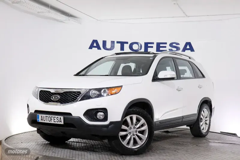 Kia Sorento 2.2 CRDI 197CV EMOTION AWD AUTO 5P # TECHO ELE PANORAMICO, BOLA, NAVY, CUERO de 2011 con...