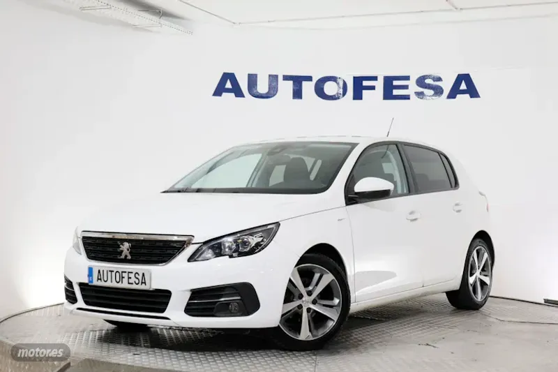 Peugeot 308 1.5 BLUEHDI STYLE 100CV 5P # PARKTRONIC de 2019 con 98.200 Km por 10.450 EUR. en Madrid