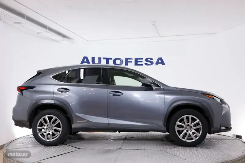 Lexus NX - foto 8