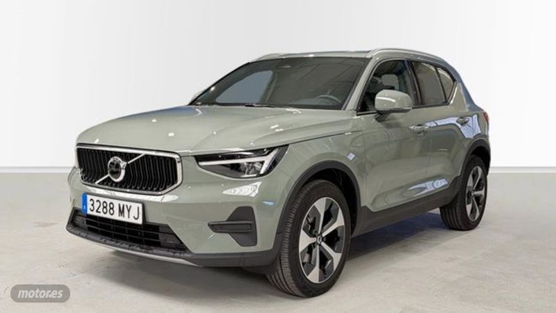 Volvo XC40 2.0 B3 (Gasolina) Momentum Core Auto (2021) 2025
