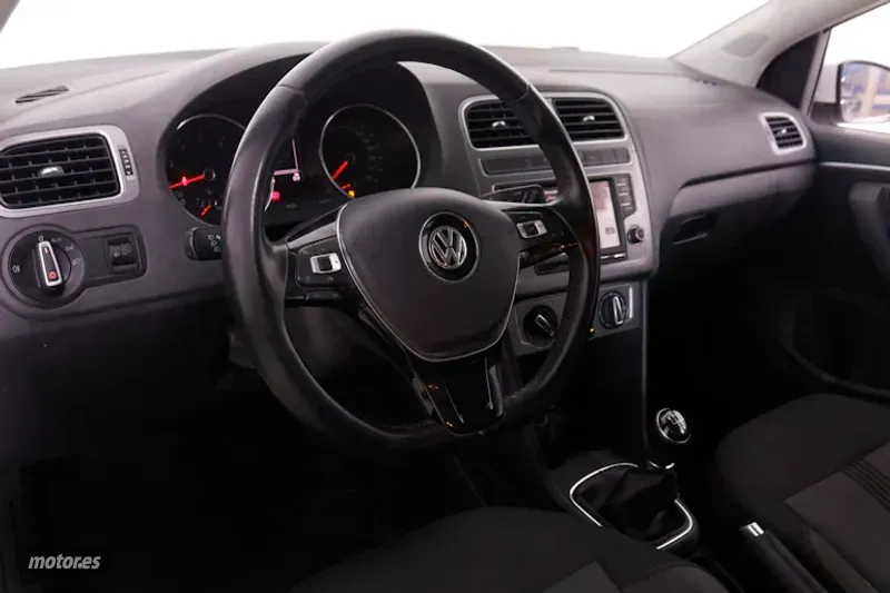 Volkswagen Polo - foto 11