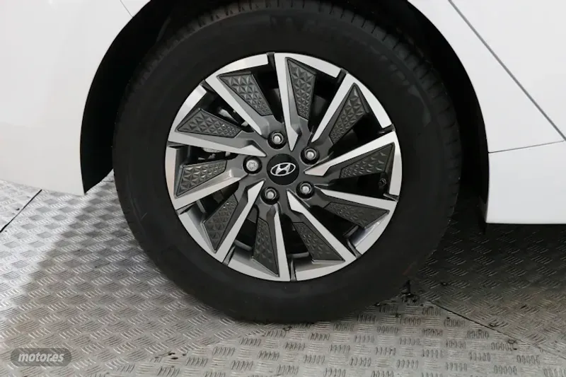 Hyundai Ioniq - foto 24