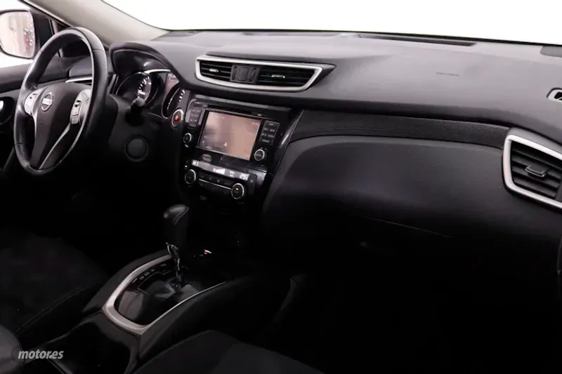 Nissan X Trail - foto 12