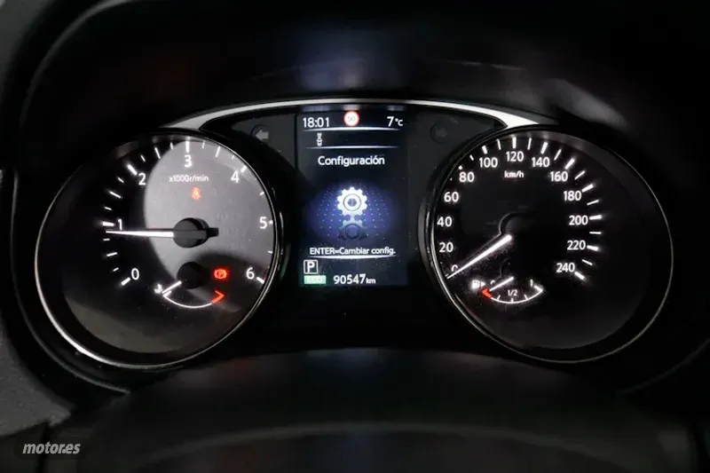 Nissan X Trail - foto 13