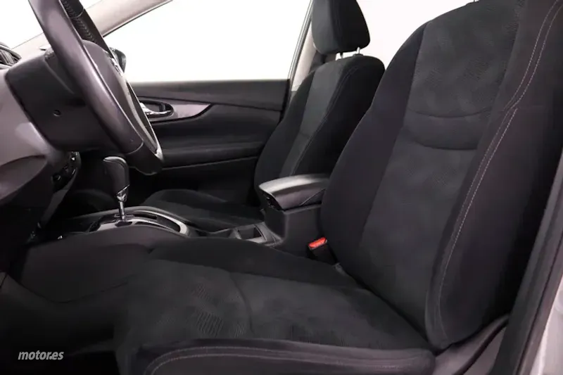 Nissan X Trail - foto 18