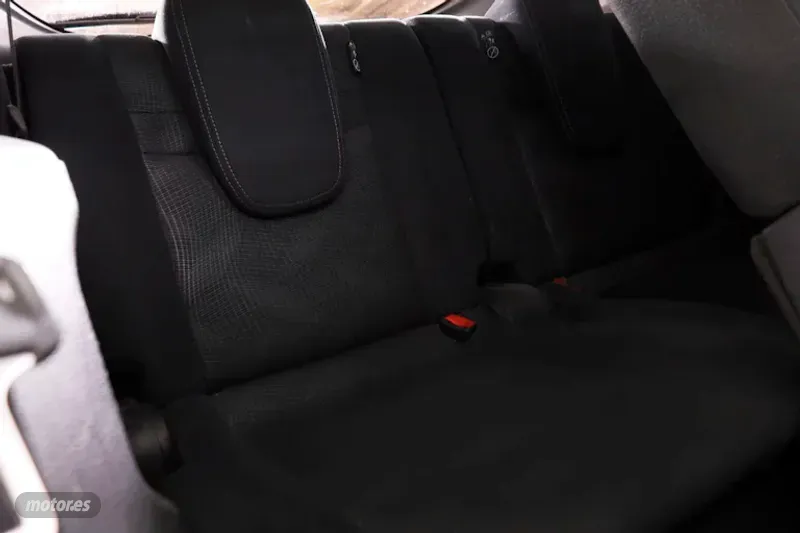 Nissan X Trail - foto 21