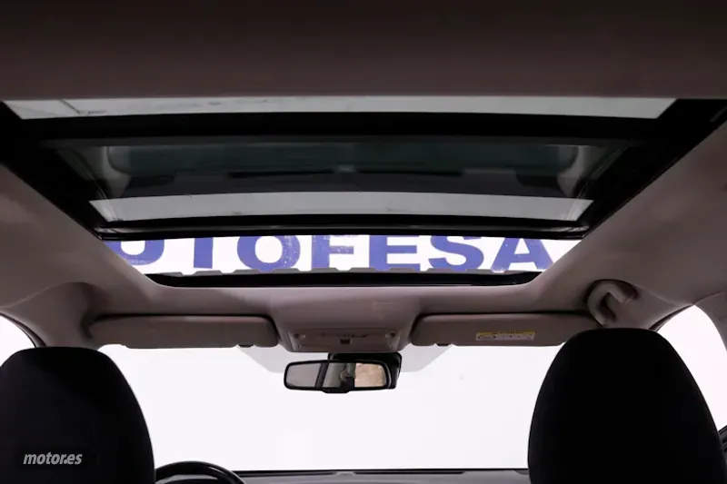 Nissan X Trail - foto 22