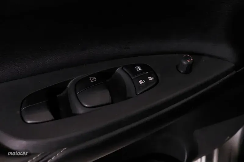 Nissan Pulsar - foto 17