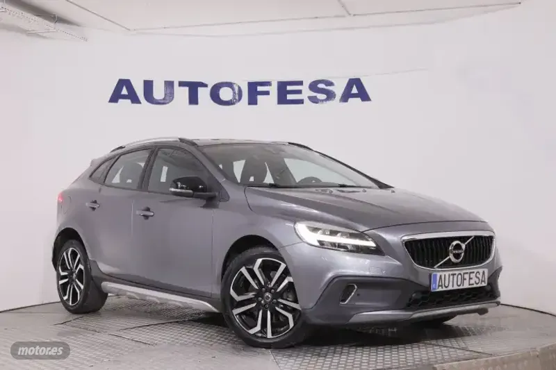 Volvo V40 2018 en Alpedrete - Excelente estado y equipamient - foto 3