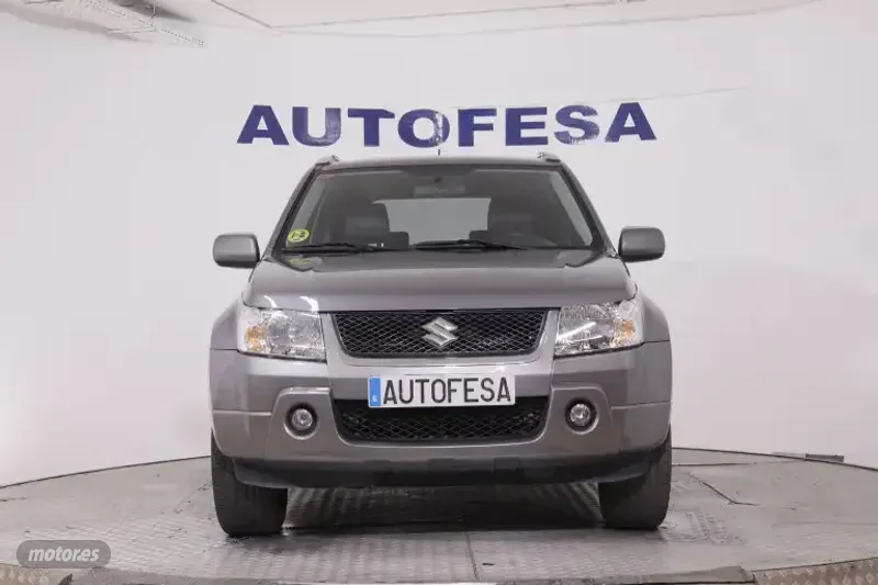 Suzuki Grand Vitara - foto 2