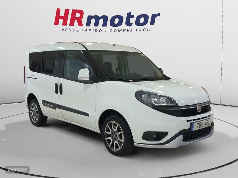 Fiat Doblò Panorama 1.6Mjt Trekking 2022