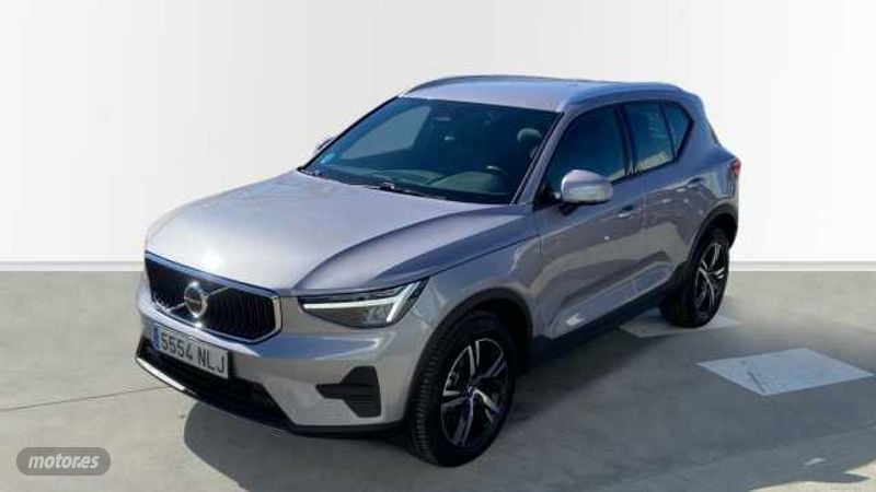 Volvo XC40 2.0 B4 G Momentum Auto 2026