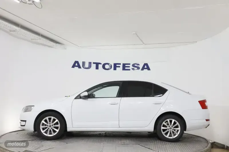 Skoda Octavia - foto 4