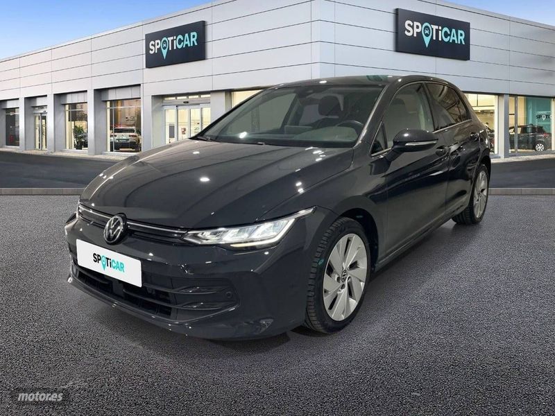 Volkswagen Golf "Más" 1.5 TSI 6 vel. 2025