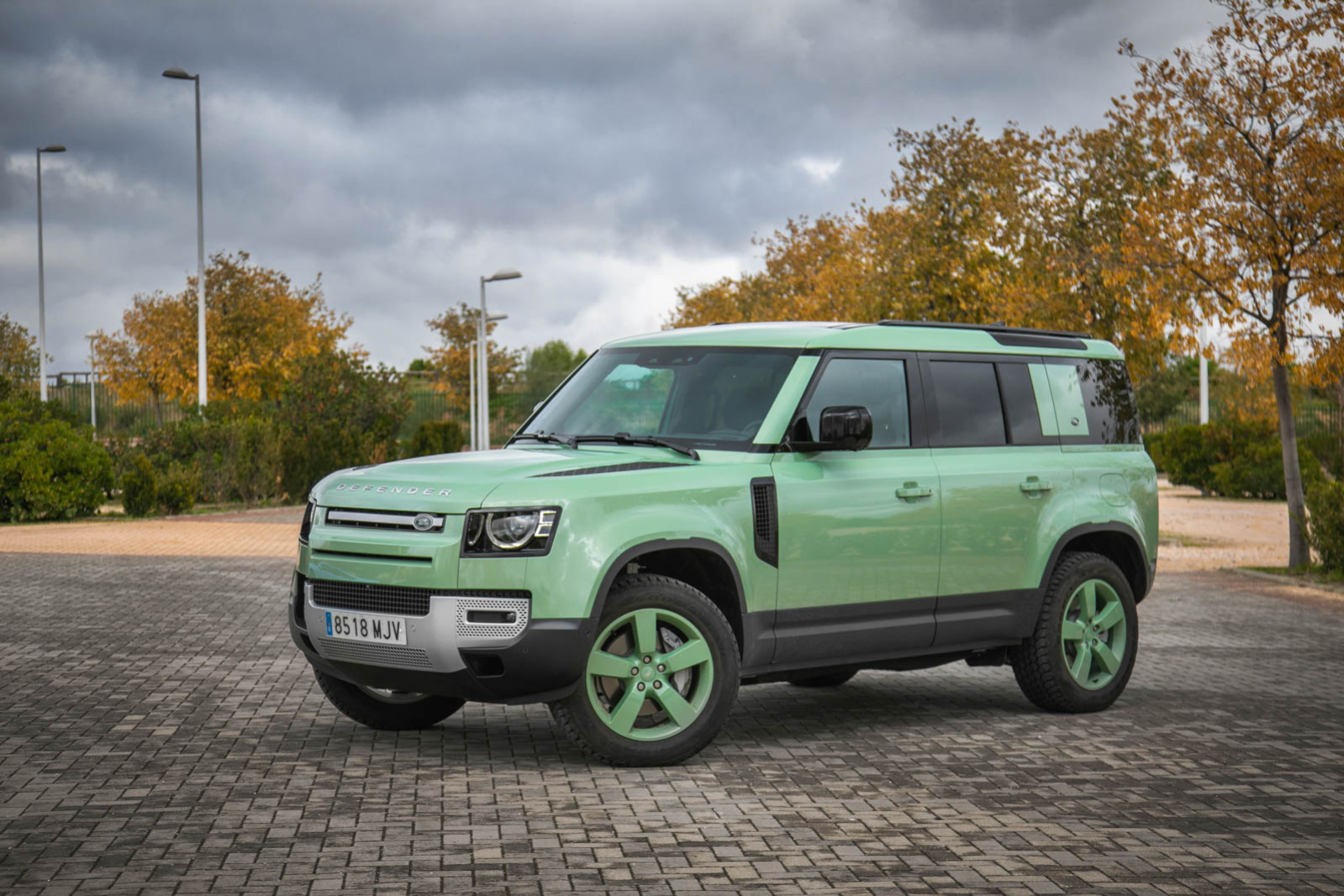 fotos-land-rover-defender-110-p400e-75th-limited-edition-my2022-motor-es