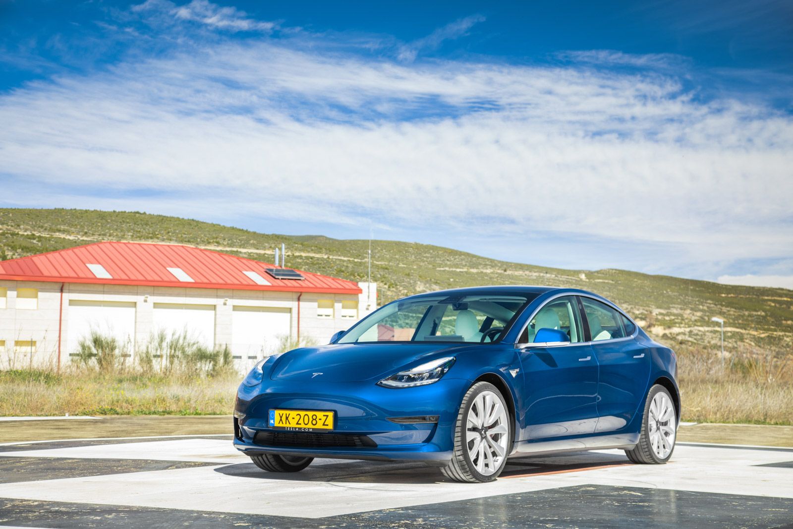 Foto Tesla Model 3 Performance